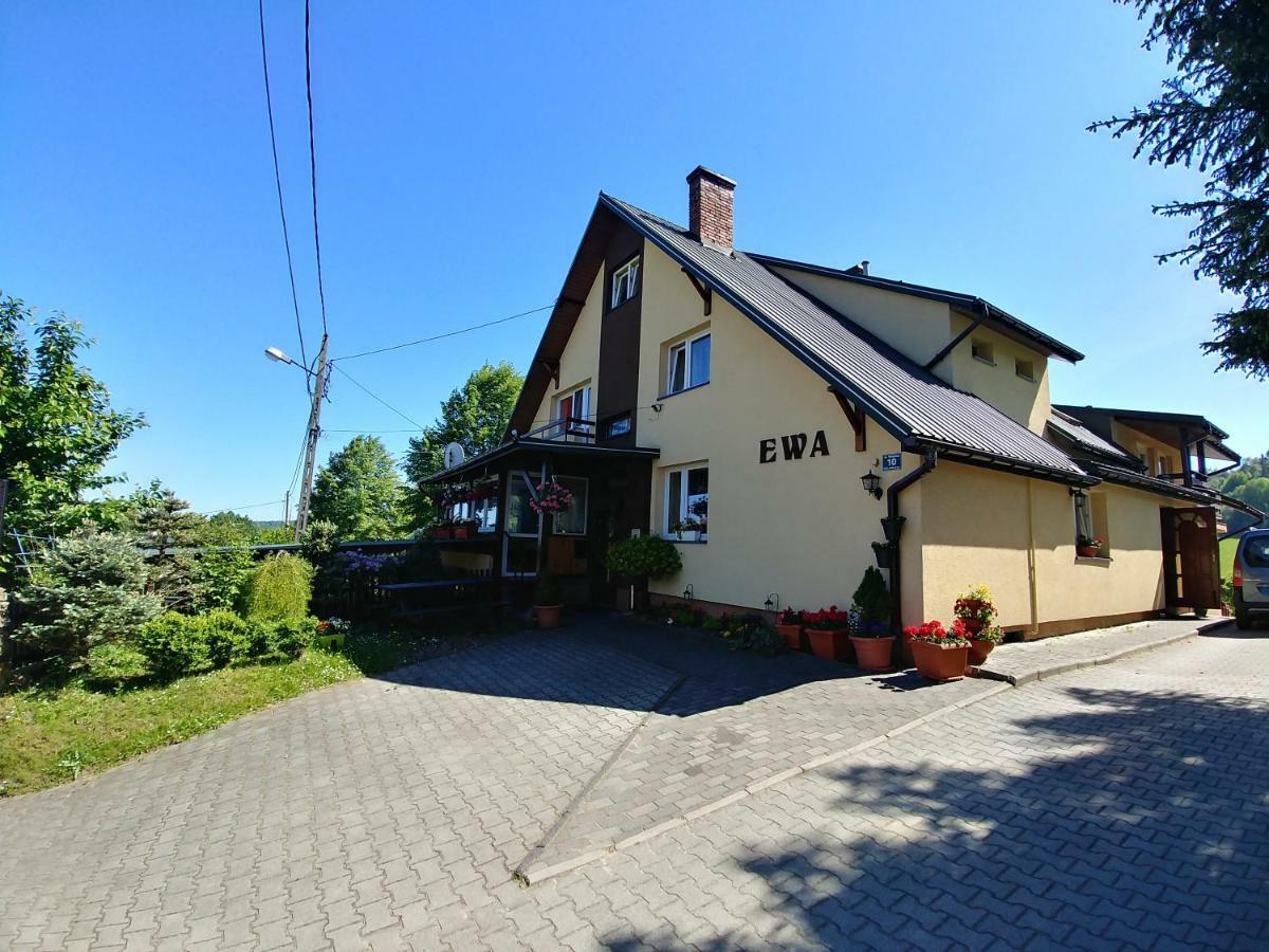 Dom Goscinny Ewa - Noclegi W Polanczyku Exterior photo
